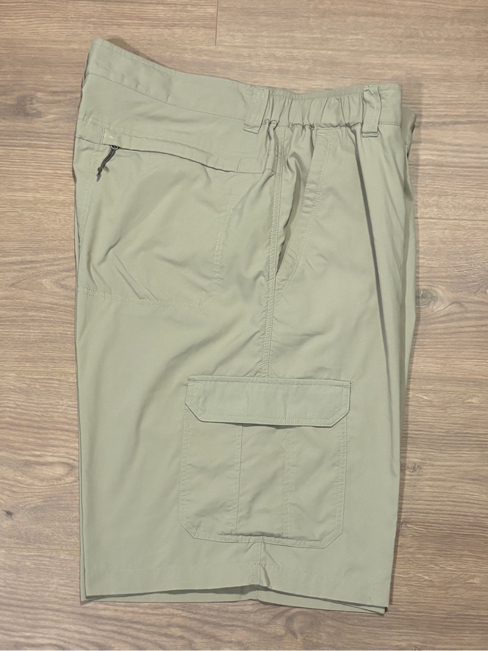 Columbia Sage Green Men's Cargo Shorts